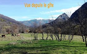 Grange En Pierres. Grand Jardin Et Belle Vue