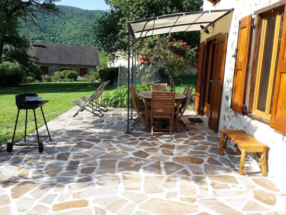 Villa Grange En Pierres. Grand Jardin Et Belle Vue à Saurat Extérieur photo